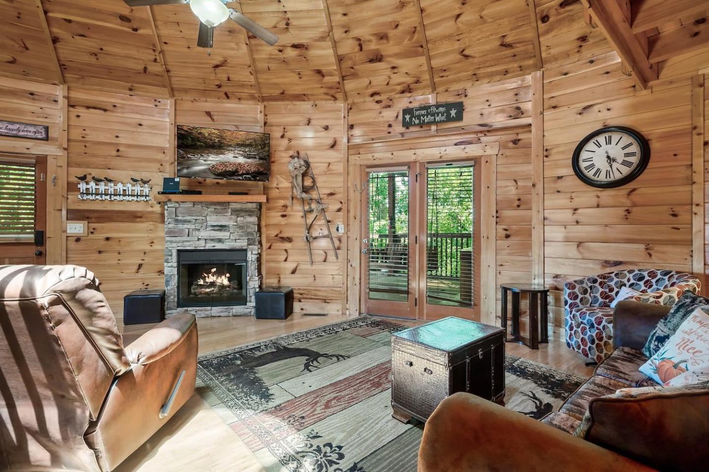 Mountain View Family Cabin W Game Room & Pool セバービル エクステリア 写真