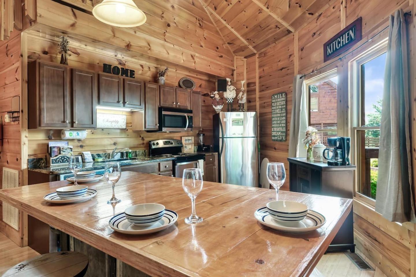 Mountain View Family Cabin W Game Room & Pool セバービル エクステリア 写真