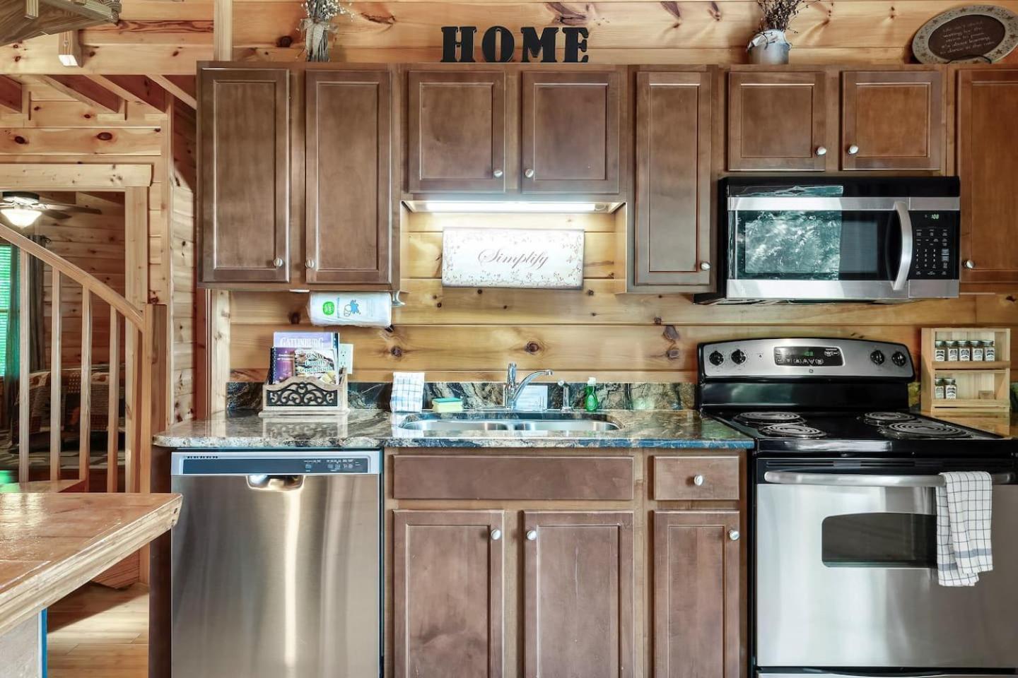 Mountain View Family Cabin W Game Room & Pool セバービル エクステリア 写真